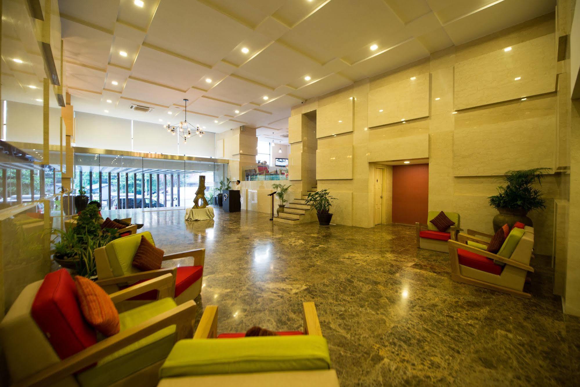 Hotel Parami Rangum Exterior foto